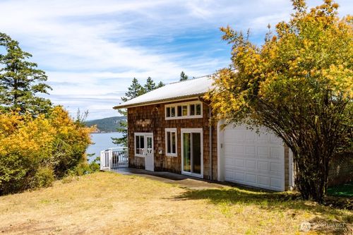 437 Sunrise Rd, Lopez Island, WA, 98261-8457 | Card Image