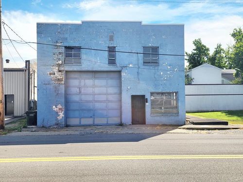 315 E 4th St, Hopkinsville, KY, 42240-3328 | Card Image