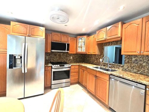 e3-2402 Antigua Cir, Coconut Creek, FL, 33066-1048 | Card Image