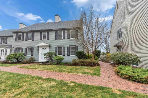 7 Governor Square, Peterborough, NH, 03458 | Card Image