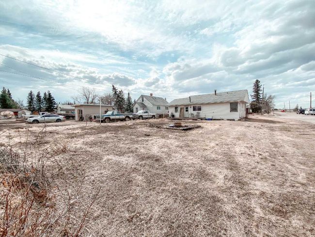 4647 53 Street, Home with 2 bedrooms, 1 bathrooms and 1 parking in Rycroft AB | Image 7