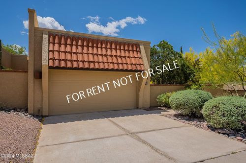 936 E Camino Diestro, Oro Valley, AZ, 85704 | Card Image