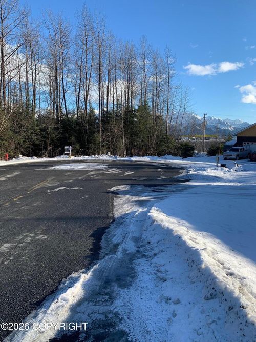 1810 Parks Pl, Seward, AK, 99664 | Card Image
