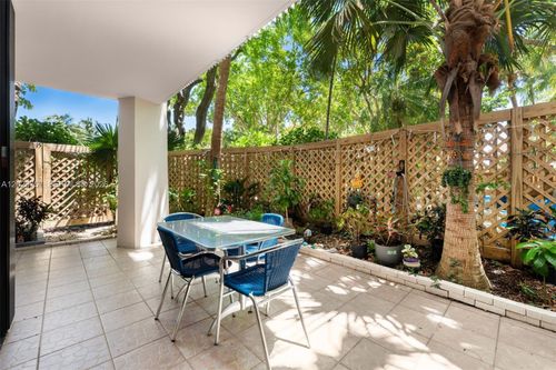 308-2000 Towerside Ter, Miami, FL, 33138-2244 | Card Image
