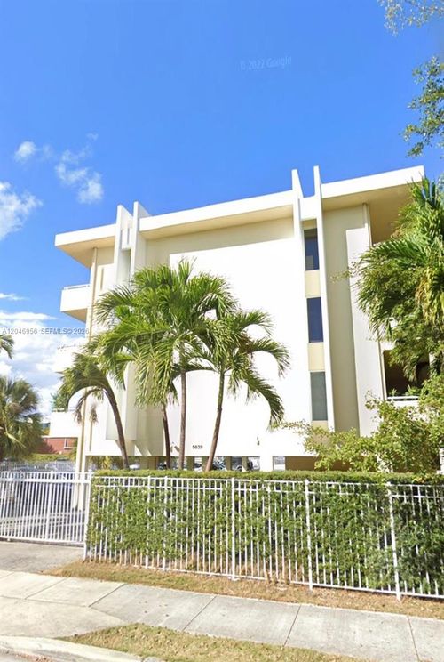 104-5839 Sw 74th Ter, South Miami, FL, 33143-5264 | Card Image
