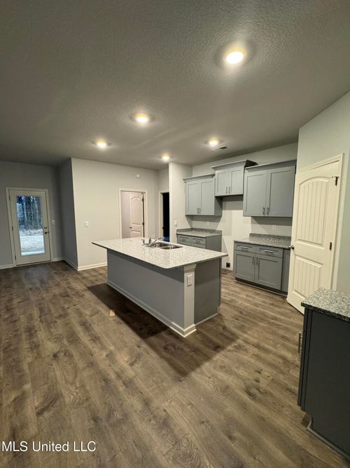 107 Harvest Dance Drive, Byhalia, MS, 38611 | Card Image