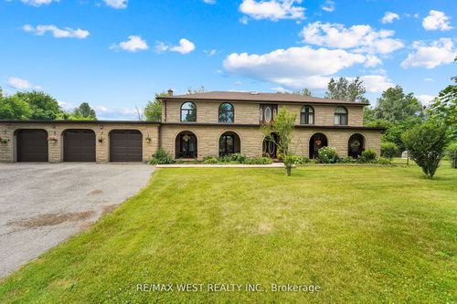 805 Centre Rd, Waterdown, ON, L8B1E5 | Card Image