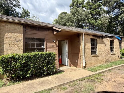 160-162 Jester Cir, Longview, TX, 75604 | Card Image