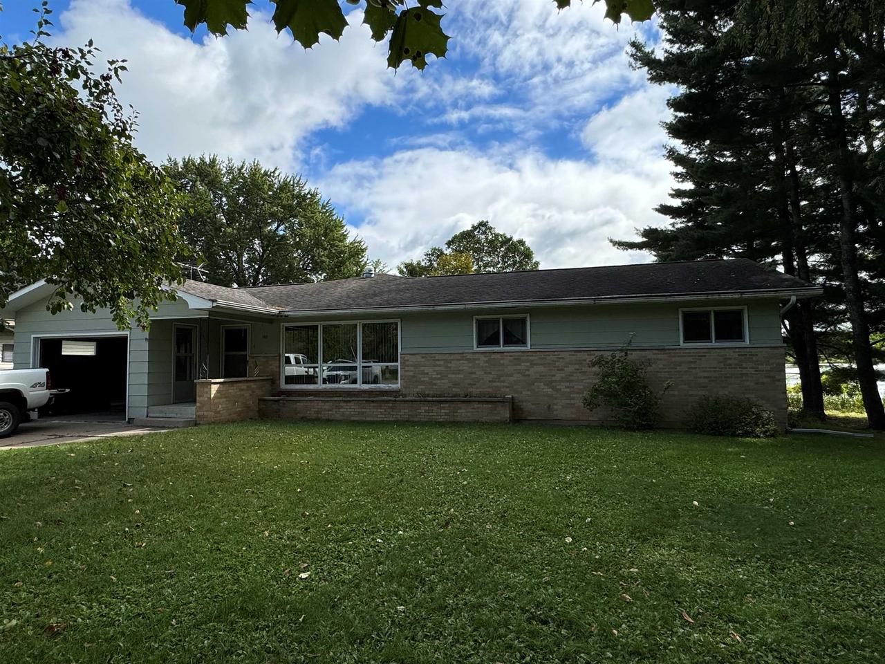 Island Dr, Iola, WI 54945