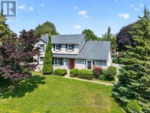 470 Kingsdale Ave, Kingston, ON, K7M8A3 | Card Image