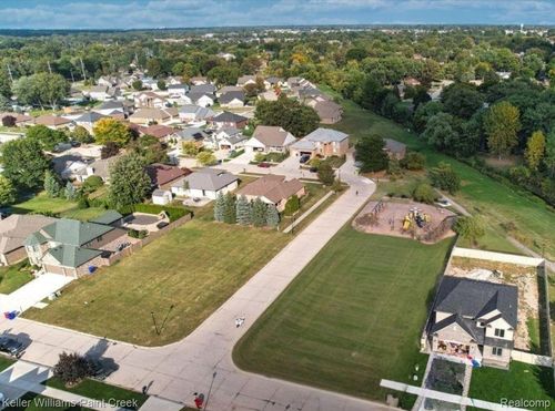 33228 Nicola, Fraser, MI, 48026-5225 | Card Image