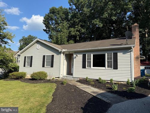 16 Halleck Dr, EAST BERLIN, PA, 17316-9352 | Card Image