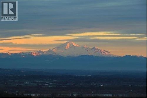 38-1751 Paddock Dr, Coquitlam, BC, V3E3M2 | Card Image