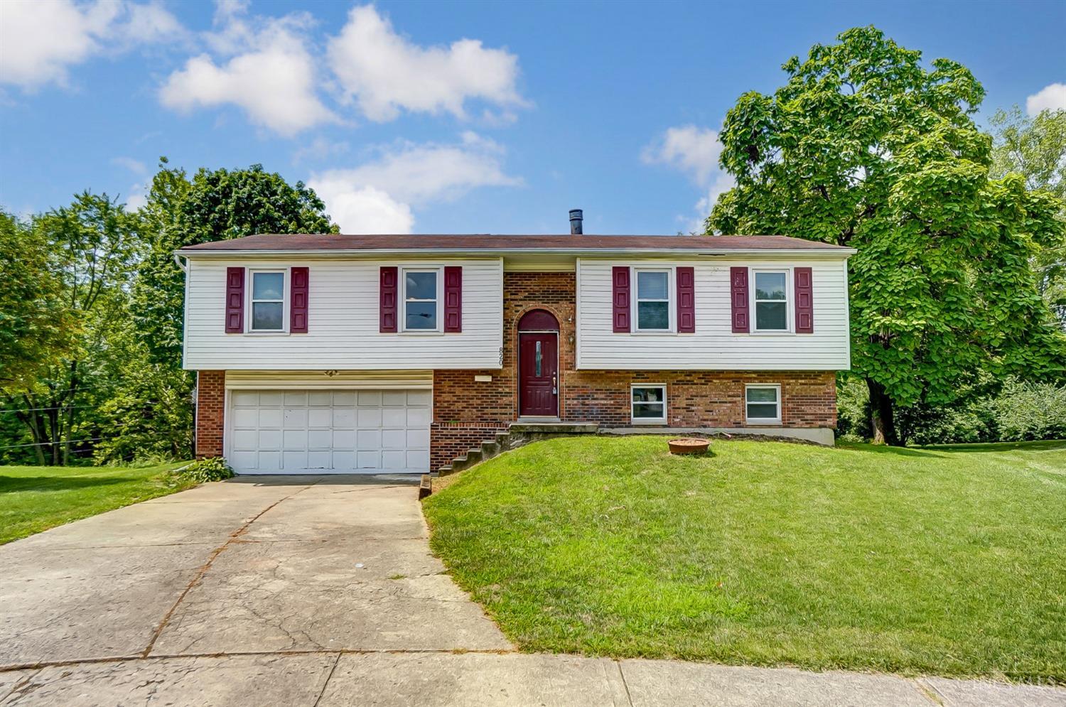 Dover Ave, Middletown, OH 45044