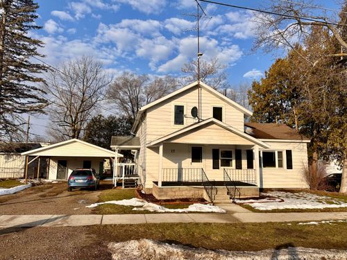 17 S 1st St, Cedar Springs, MI, 49319-5160 | Card Image