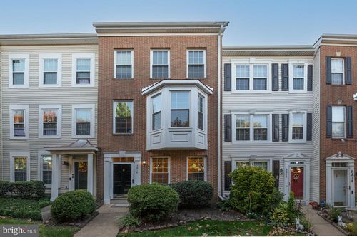 5818 Cowling Ct, ALEXANDRIA, VA, 22304-7319 | Card Image