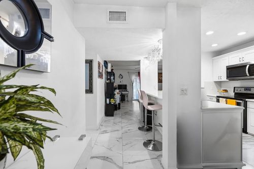 7-107-10762 La Placida Drive, Coral Springs, FL, 33065 | Card Image