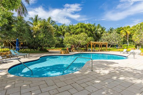 ph11-2000 Towerside Ter, Miami, FL, 33138-2244 | Card Image