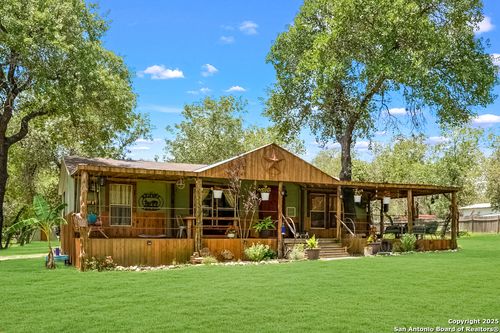 500 Ashford Cir, Poteet, TX, 78065-4687 | Card Image