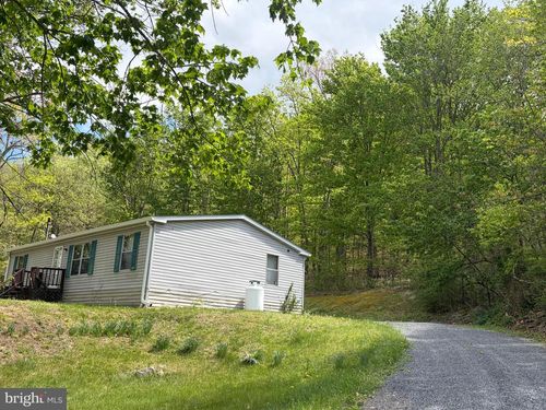 216 Walnut Dr, Moorefield, WV, 26836-8694 | Card Image