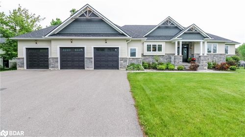 2066 Elana Dr, Severn, ON, L3V0C2 | Card Image