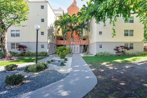 503-8363 Lake Dr, Doral, FL, 33166-7734 | Card Image