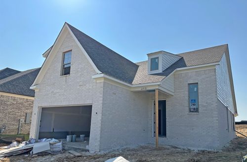 290 Saint Andrews Dr, Oakland, TN, 38060-5361 | Card Image