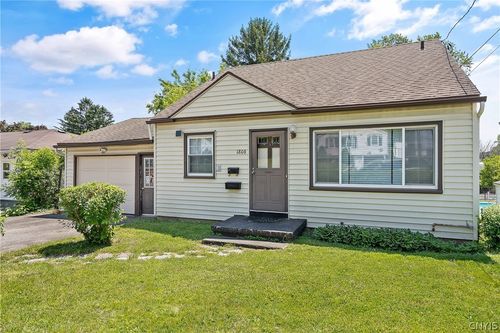 1808 Caleb Ave, Syracuse, NY, 13206-2517 | Card Image
