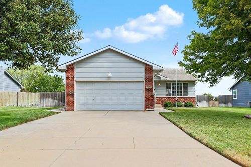 1914 Summerwood St, Goddard, KS, 67052-8524 | Card Image