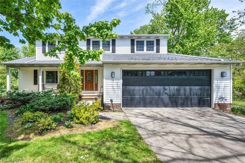 9533 Catalpa Cir, Mentor, OH, 44060-7437 | Card Image