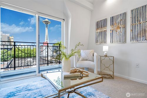 apt-703-425 Vine St, Seattle, WA, 98121-1596 | Card Image