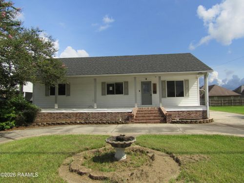 821 E Santa Clara St, New Iberia, LA, 70563-1150 | Card Image