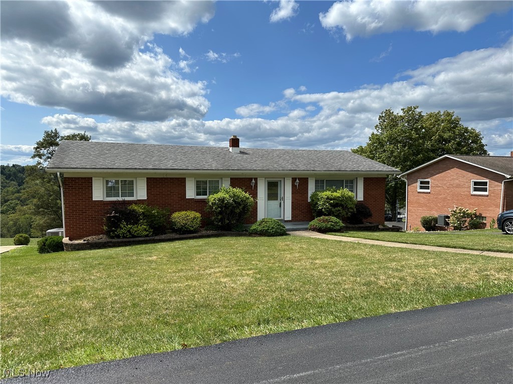 Della Dr, Bloomingdale, OH 43910