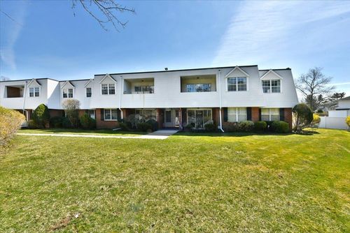 100 Palo Alto Dr, Plainview, NY, 11803-5830 | Card Image