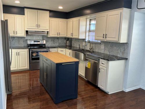 9901 Hummingbird Ln, Oklahoma City, OK, 73162-5627 | Card Image