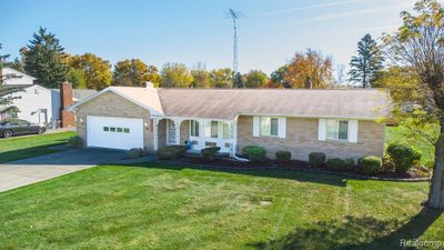 6115 Lancaster Drive, Home with 3 bedrooms, 1 bathrooms and null parking in Flint Twp MI | Image 1