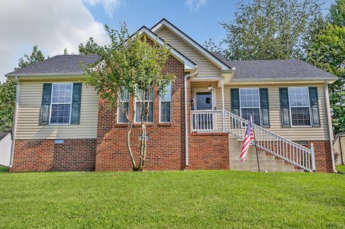 1043 Woodbrier Ln, Greenbrier, TN, 37073-4802 | Card Image