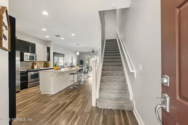 6977 Woody Vine Dr, Townhouse with 3 bedrooms, 3 bathrooms and null parking in Jacksonville FL | Image 7