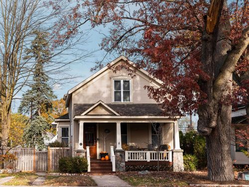 427 Washington Street, Traverse City, MI, 49684 | Card Image