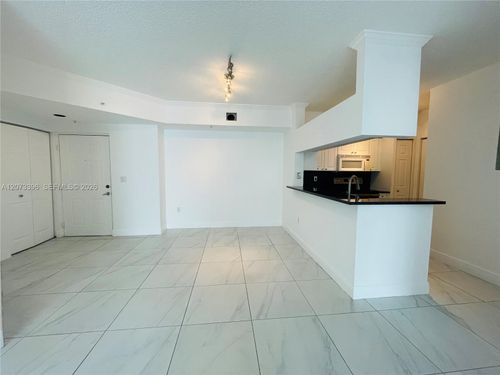 2902-17150 N Bay Rd, Sunny Isles Beach, FL, 33160-3413 | Card Image