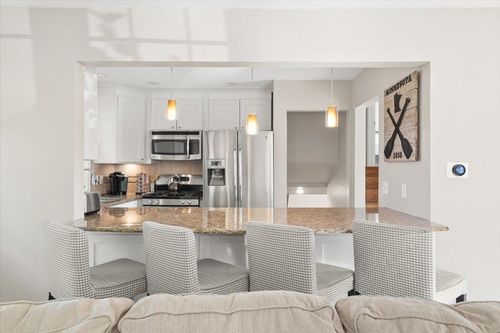 332 Mill St, Excelsior, MN, 55331-3238 | Card Image