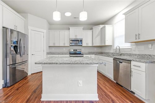 213 Hurdle Dr, Chesapeake, VA, 23322-5417 | Card Image