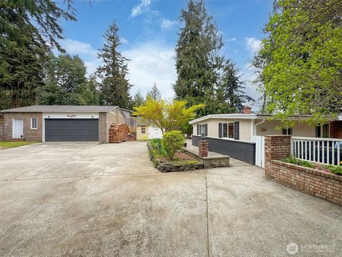 372 Fleming Dr, Sequim, WA, 98382-8642 | Card Image