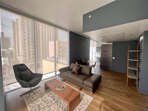 apt-810-151 Se 1st St, Miami, FL, 33131-1432 | Card Image