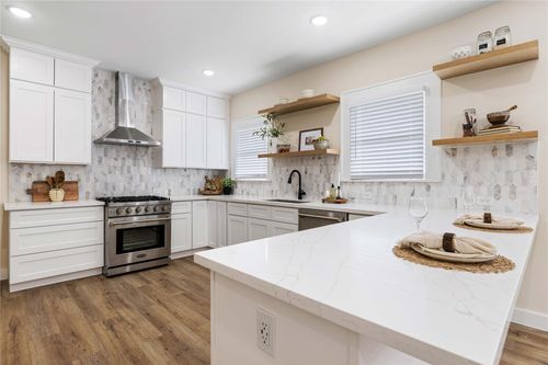 908 Key St, Houston, TX, 77009-5213 | Card Image