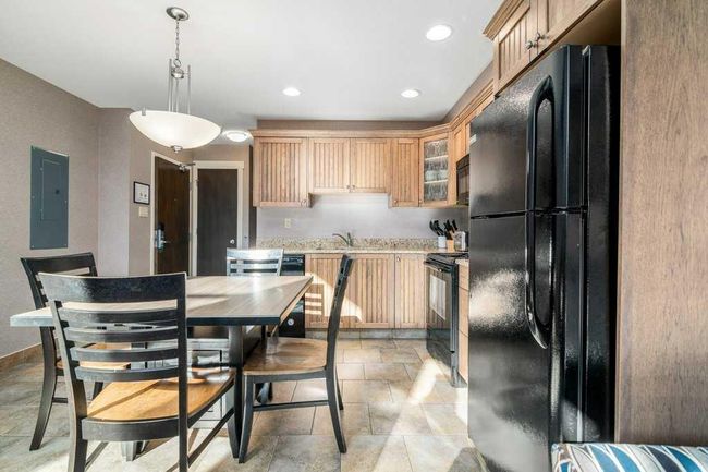 604-ANDAMP-605 - 401 4 St, Home with 2 bedrooms, 3 bathrooms and 2 parking in Elkwater AB | Image 5