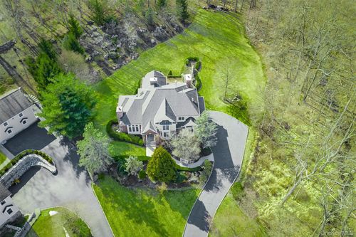 21 Katavolos Dr, Tomkins Cove, NY, 10986-1417 | Card Image