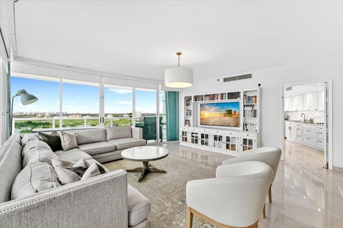 2005-2127 Brickell Ave, Miami, FL, 33129-2145 | Card Image