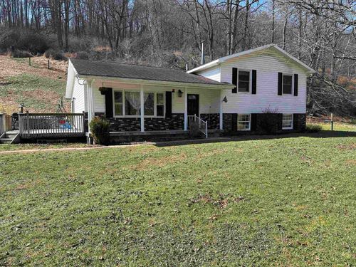 79 Punkin Center Rd, Fairview, WV, 26570-6102 | Card Image