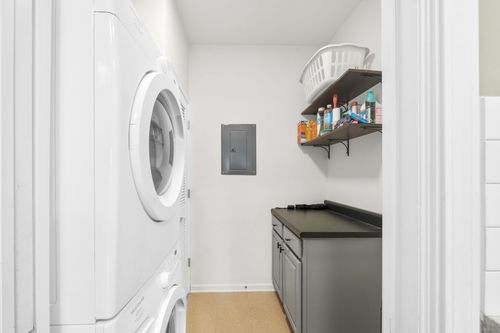 620-620 Pineridge Dr N, Oswego, IL, 60543-6061 | Card Image